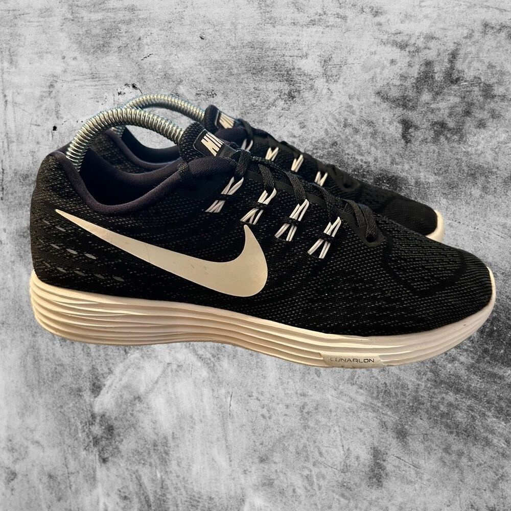 Nike LunarTempo 2 Women’s Size 8.5 Shoe Black White Running Sneaker 2016